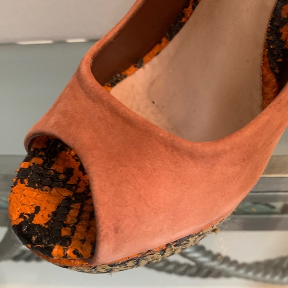 Schutz Wicker Nobuck Block Heel Platforms - Picture 8 of 13